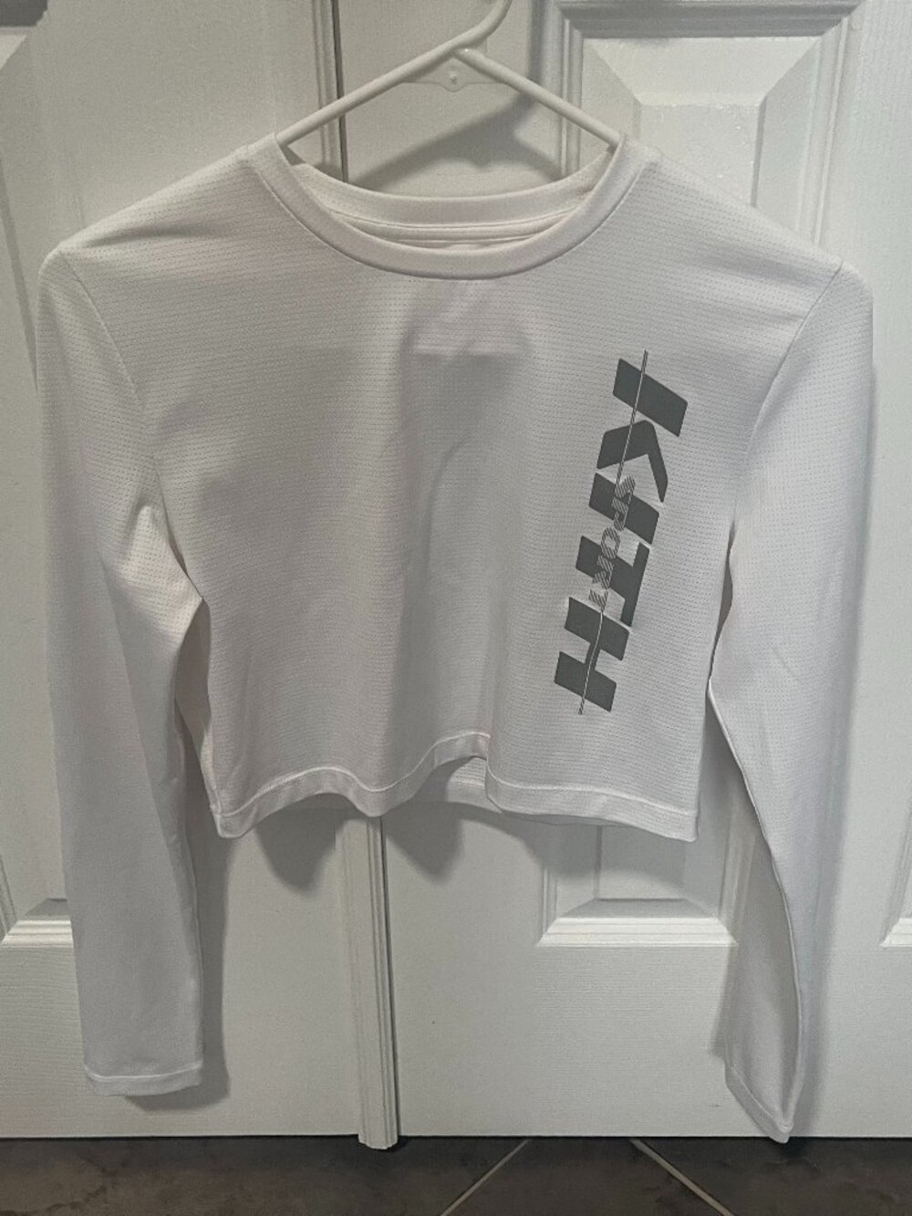 Kith Sportswear Long Sleeve White Cropped Top Shirt XS Extra Small NWOT